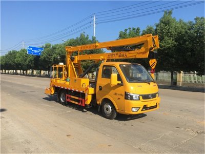 國六東風途逸 13.5米折臂高空作業車