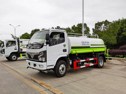 5方東風福瑞卡黃牌灑水車